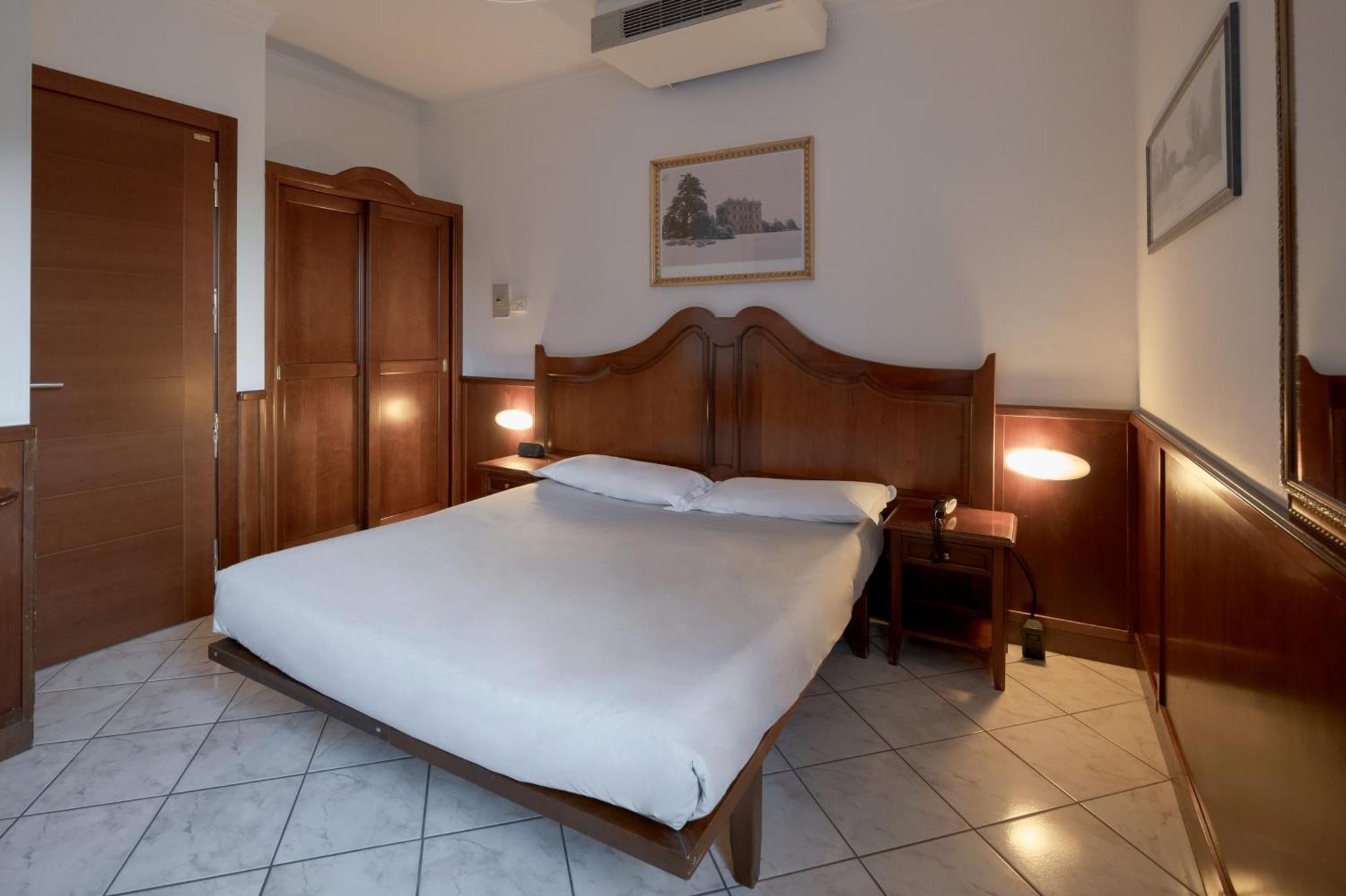 Hotel Ungheria Varese 1946 Dış mekan fotoğraf